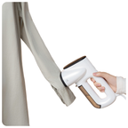 ✨ المكواة البخارية الذكية… مغناطيس سحري للملابس  ✨